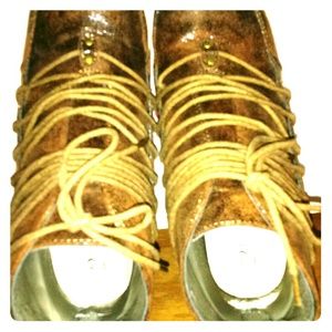 2 Lips Too "TOO CLICK" Wedge Street Shoes